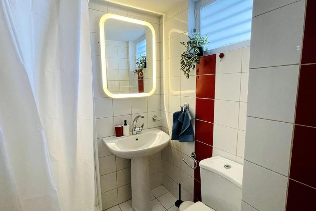 Cybele Apt Downtown Apartment Волос Екстериор снимка