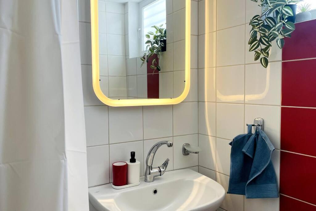 Cybele Apt Downtown Apartment Волос Екстериор снимка